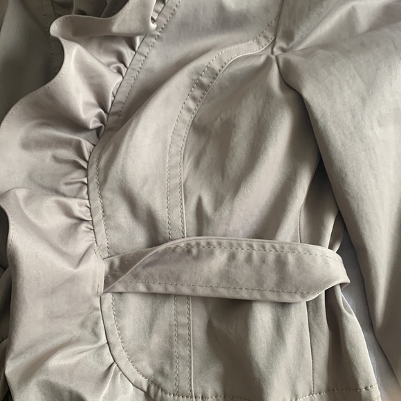 Idra ruffle trench coat - Picture 11 of 15
